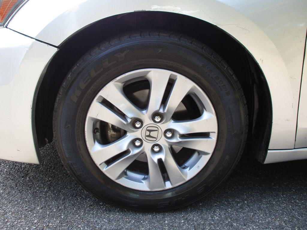 2012 Honda Accord Image 11