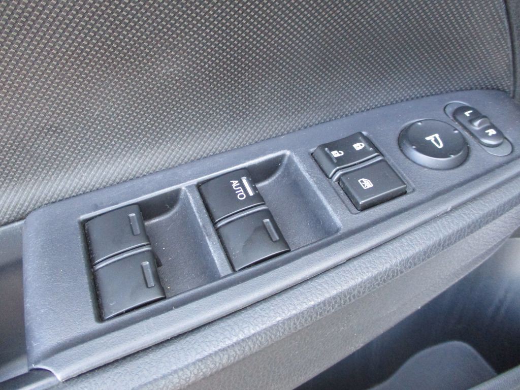 2012 Honda Accord Image 16