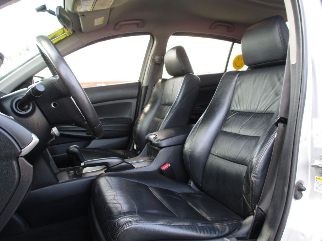 2012 Honda Accord Image 18