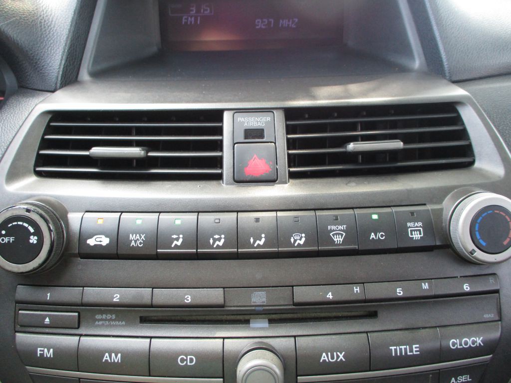 2012 Honda Accord Image 32