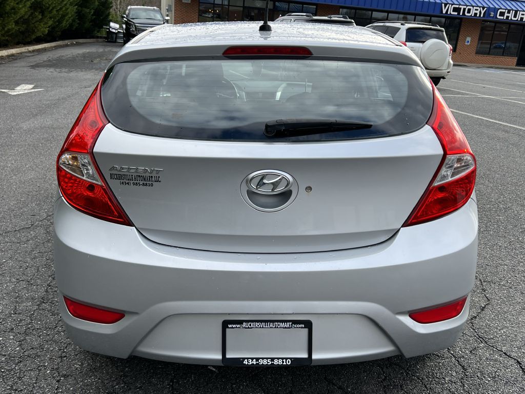 2013 Hyundai Accent Image 7