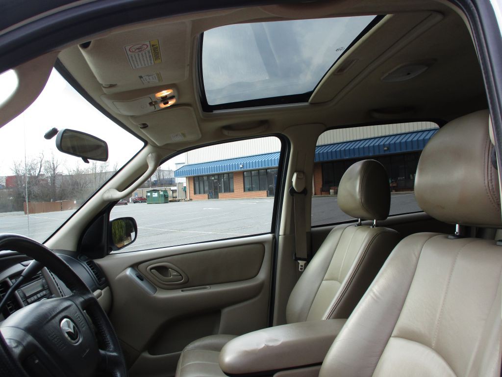 2003 Mazda Tribute Image 17