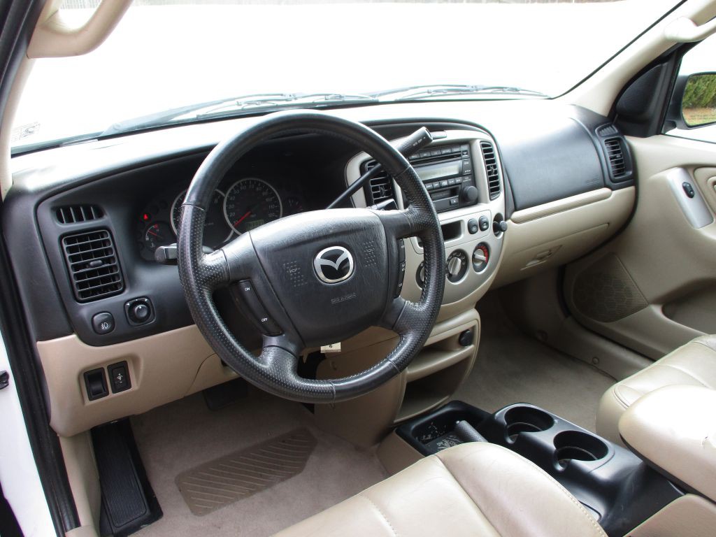 2003 Mazda Tribute Image 19