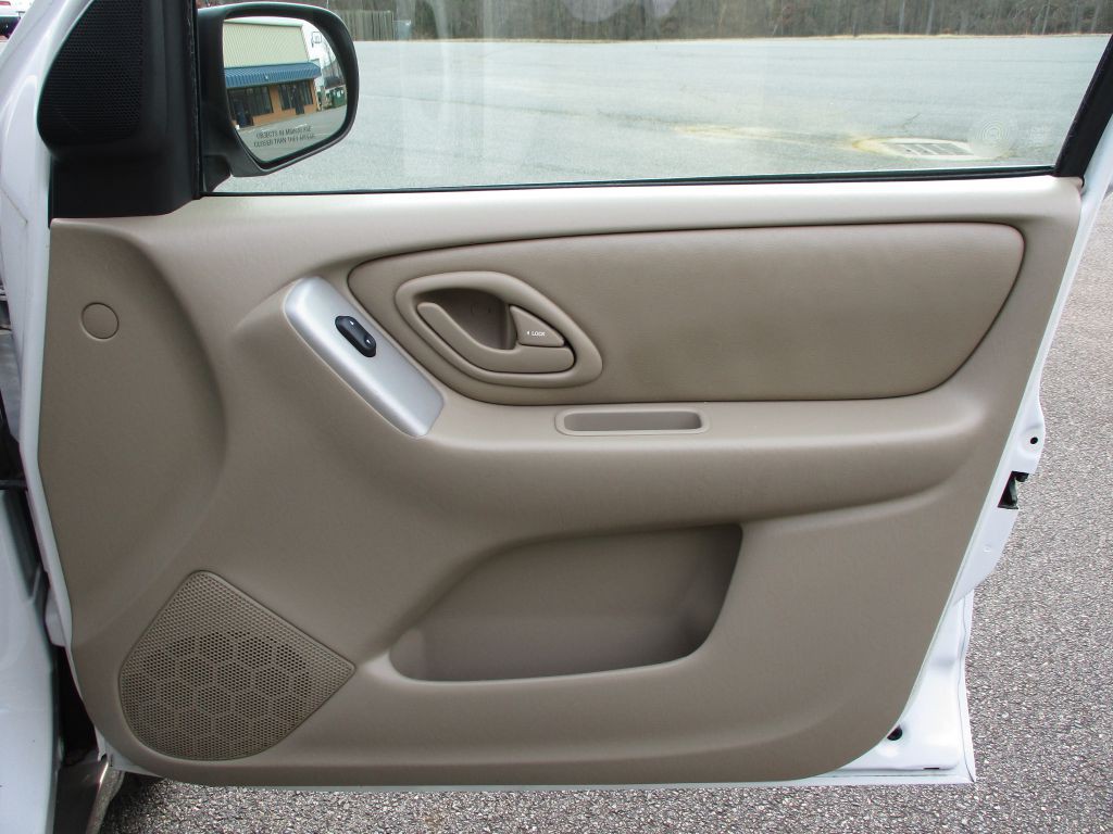 2003 Mazda Tribute Image 37