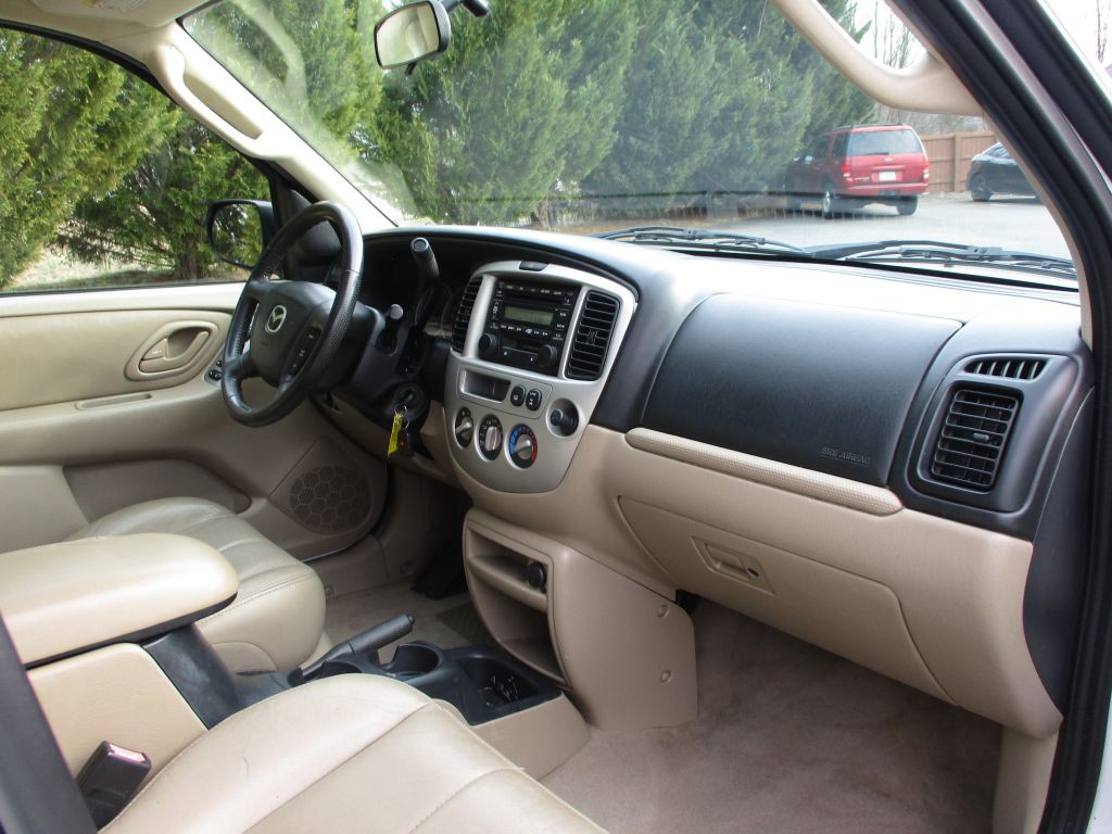 2003 Mazda Tribute Image 38