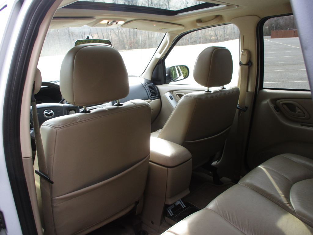 2003 Mazda Tribute Image 46