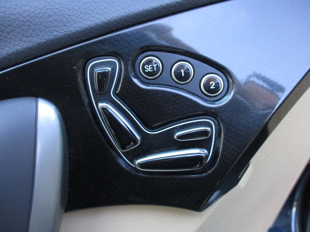 2013 Hyundai Azera Image 16