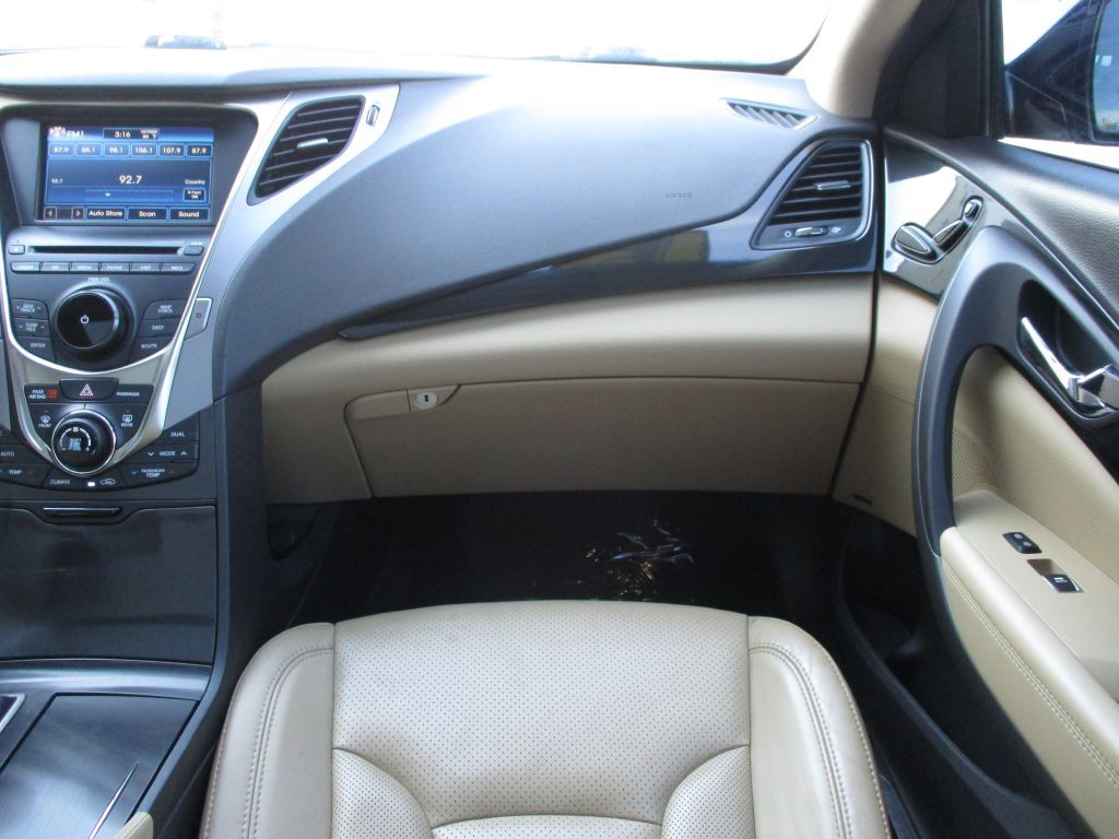 2013 Hyundai Azera Image 25