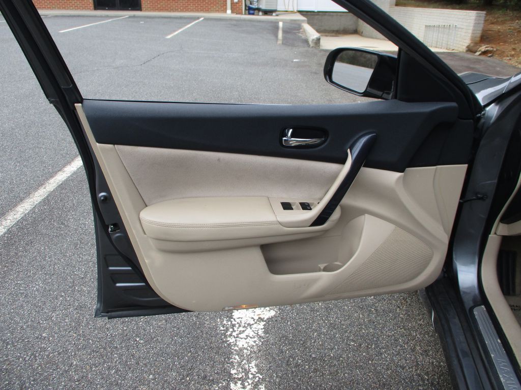 2014 Nissan Maxima Image 14