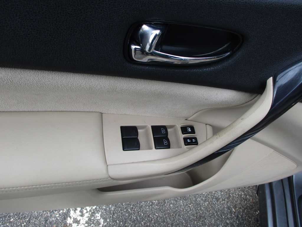 2014 Nissan Maxima Image 15