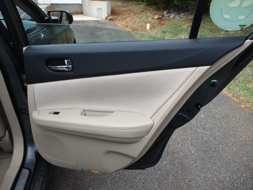 2014 Nissan Maxima Image 18