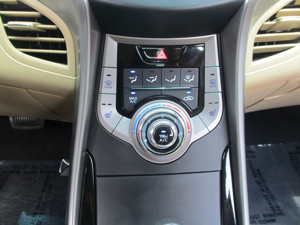 2013 Hyundai Elantra Image 32