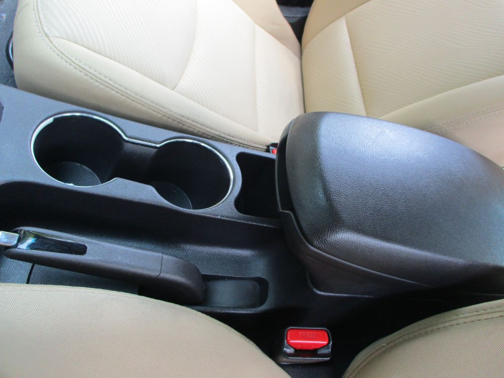 2013 Hyundai Elantra Image 34