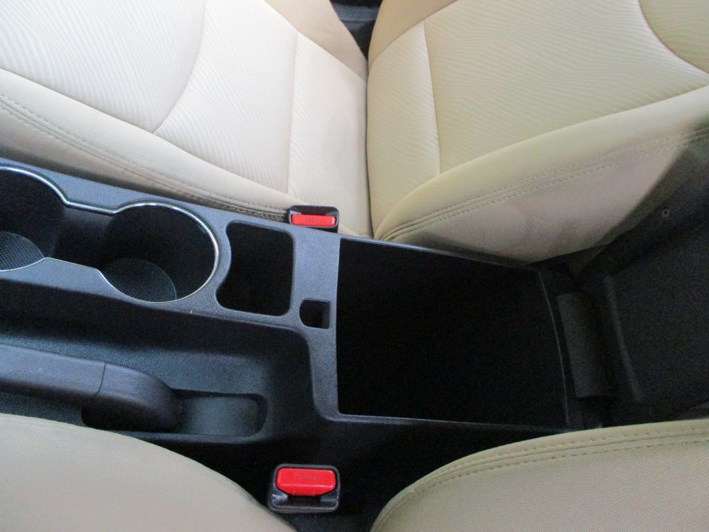 2013 Hyundai Elantra Image 35