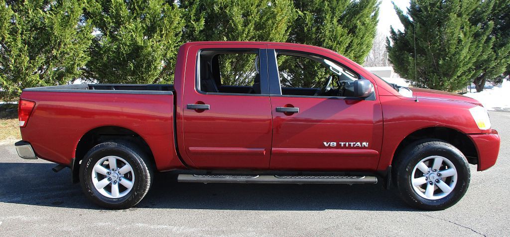 2013 Nissan Titan Image 8