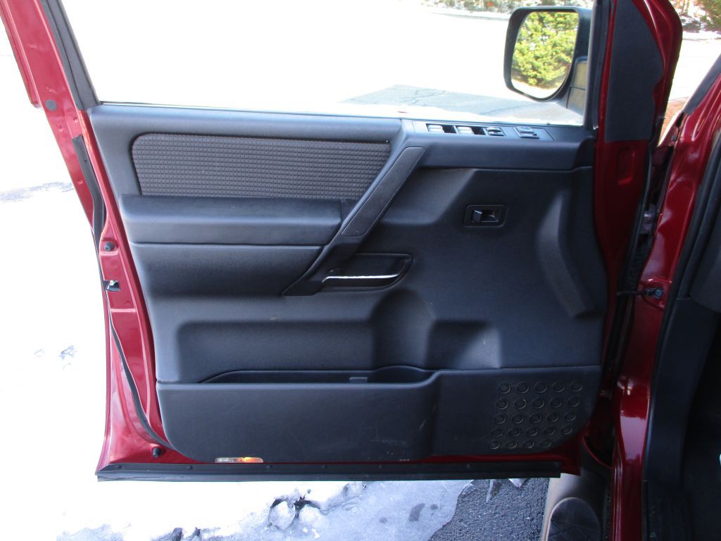 2013 Nissan Titan Image 14