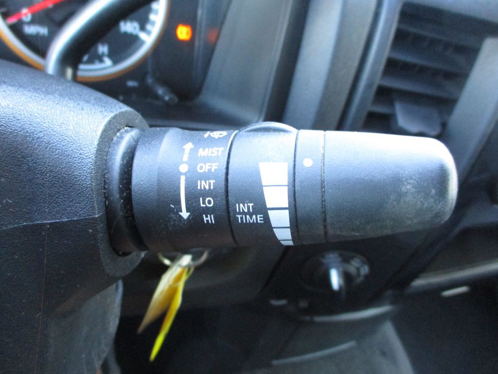 2013 Nissan Titan Image 24