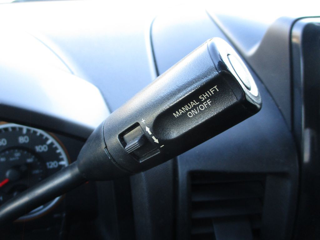 2013 Nissan Titan Image 25