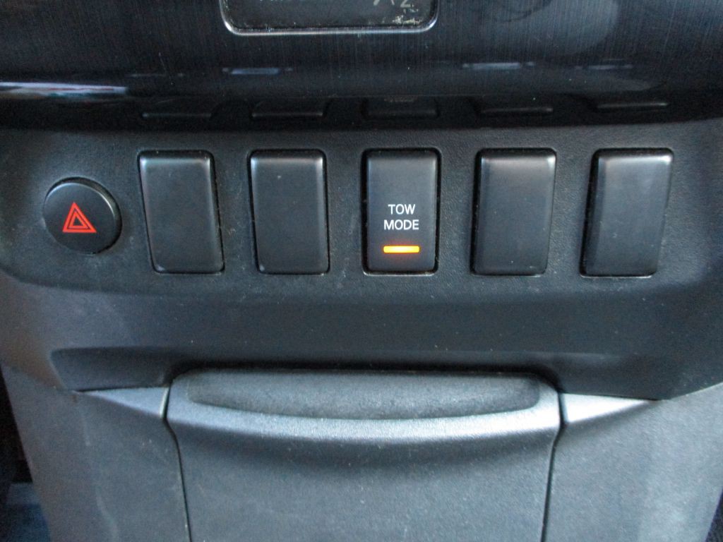 2013 Nissan Titan Image 33