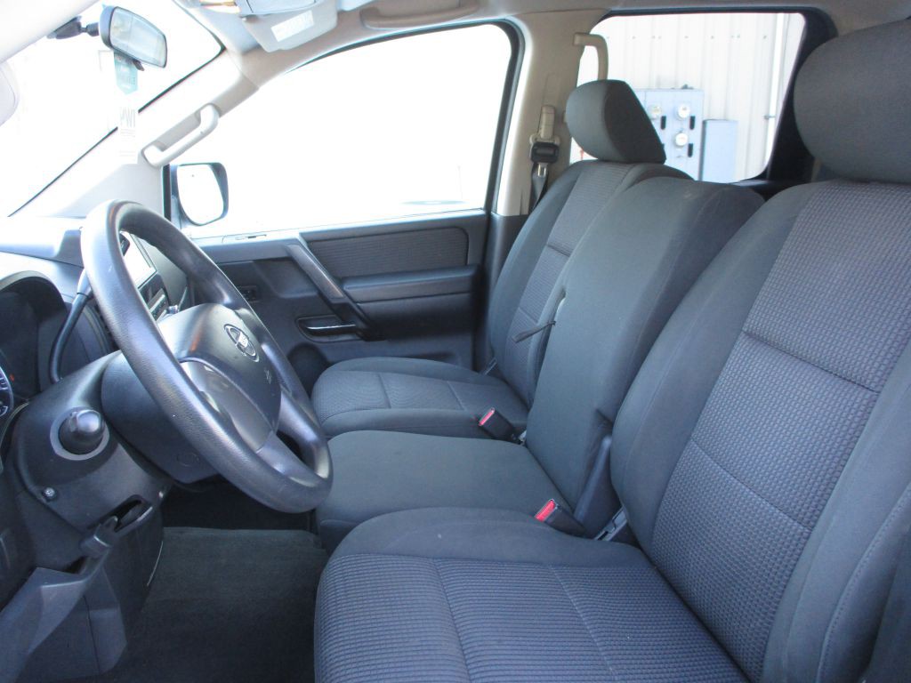 2013 Nissan Titan Image 37