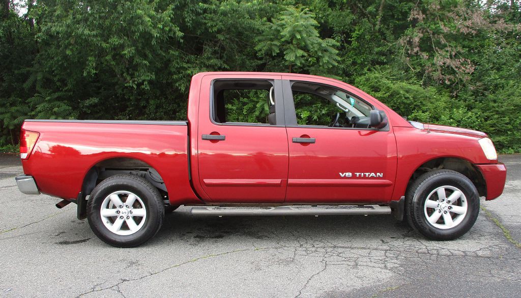 2013 Nissan Titan Image 8