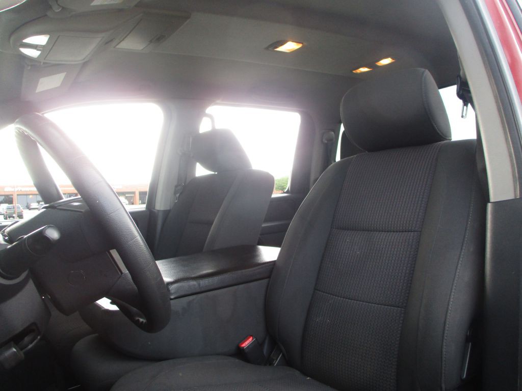 2013 Nissan Titan Image 22