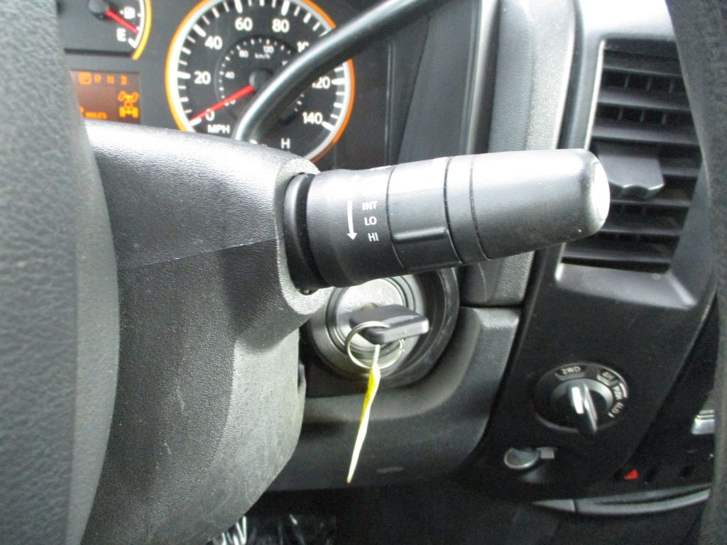2013 Nissan Titan Image 30