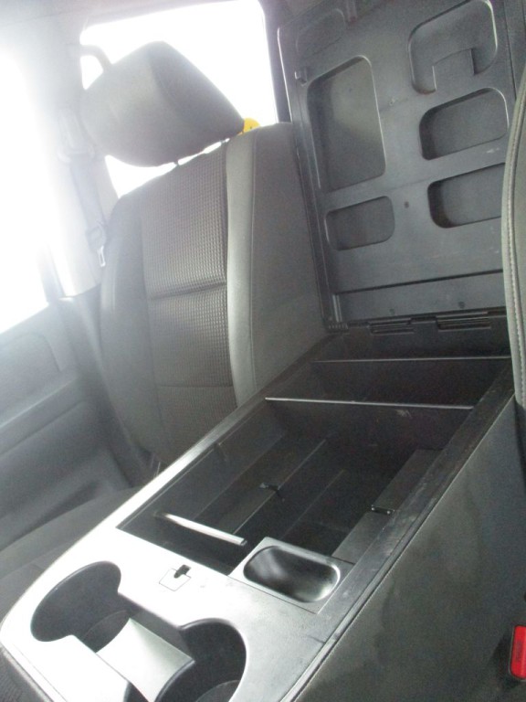 2013 Nissan Titan Image 40