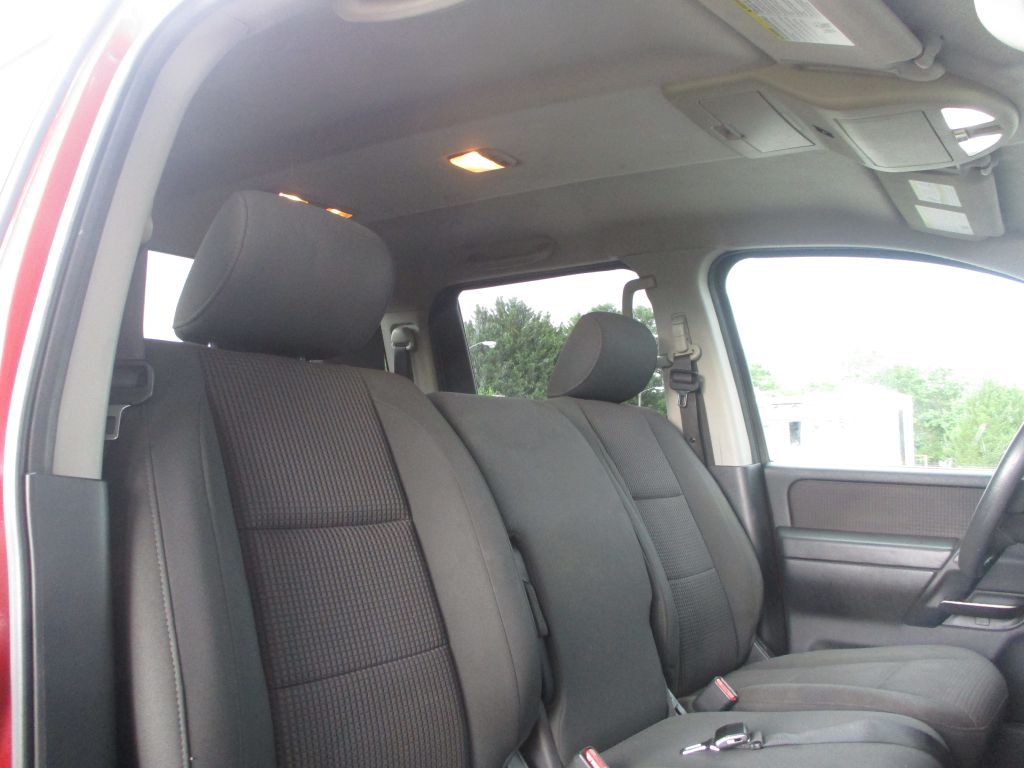 2013 Nissan Titan Image 43
