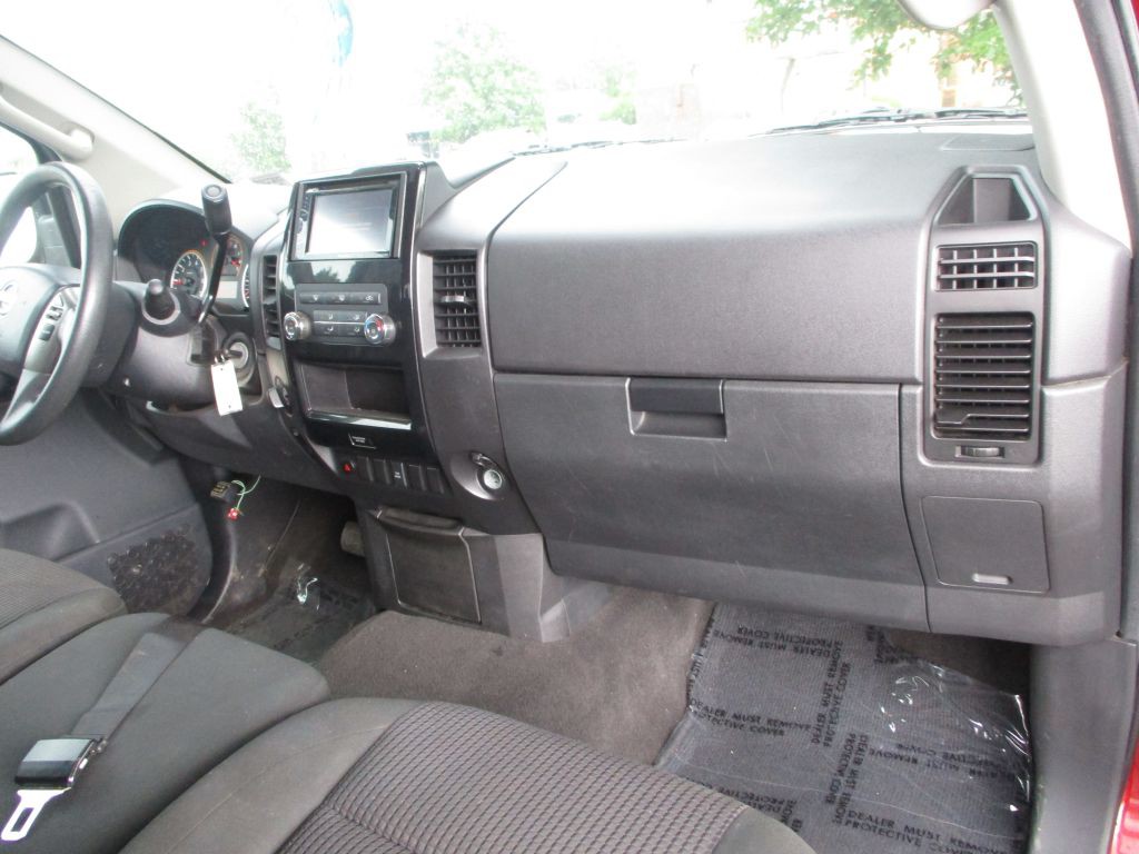 2013 Nissan Titan Image 44