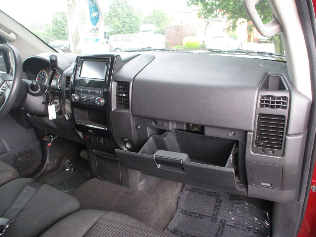 2013 Nissan Titan Image 45
