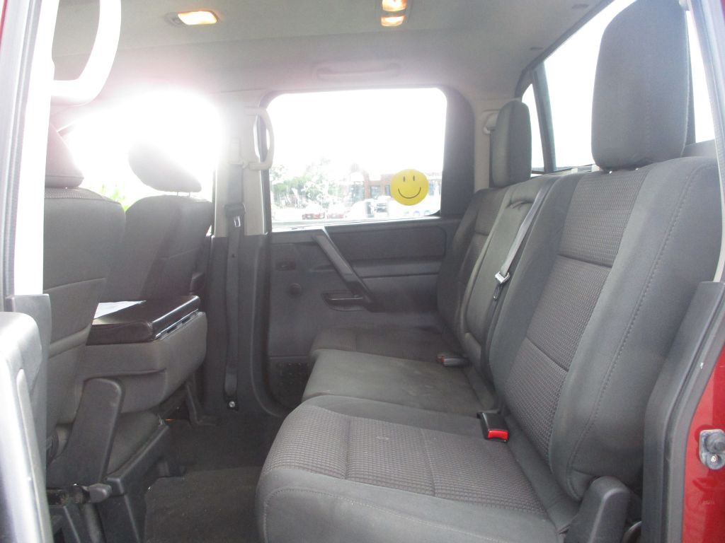 2013 Nissan Titan Image 48