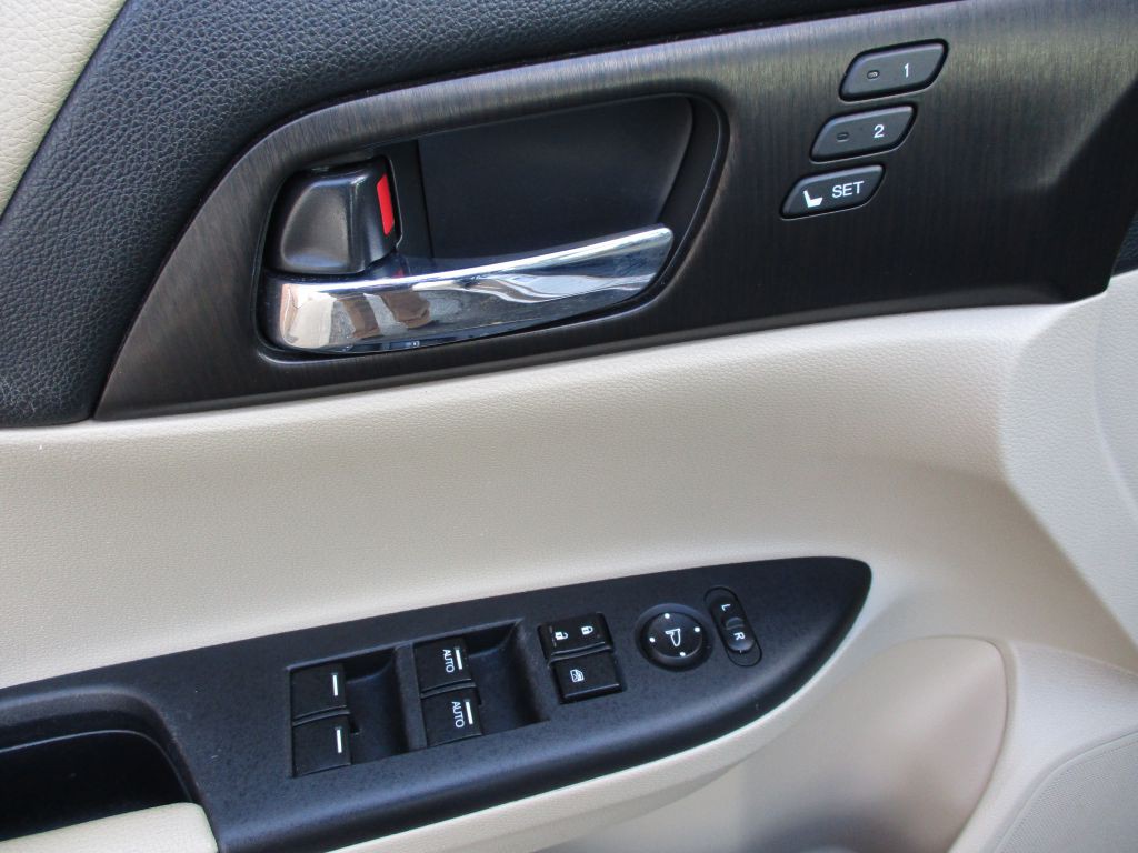 2014 Honda Accord Image 14
