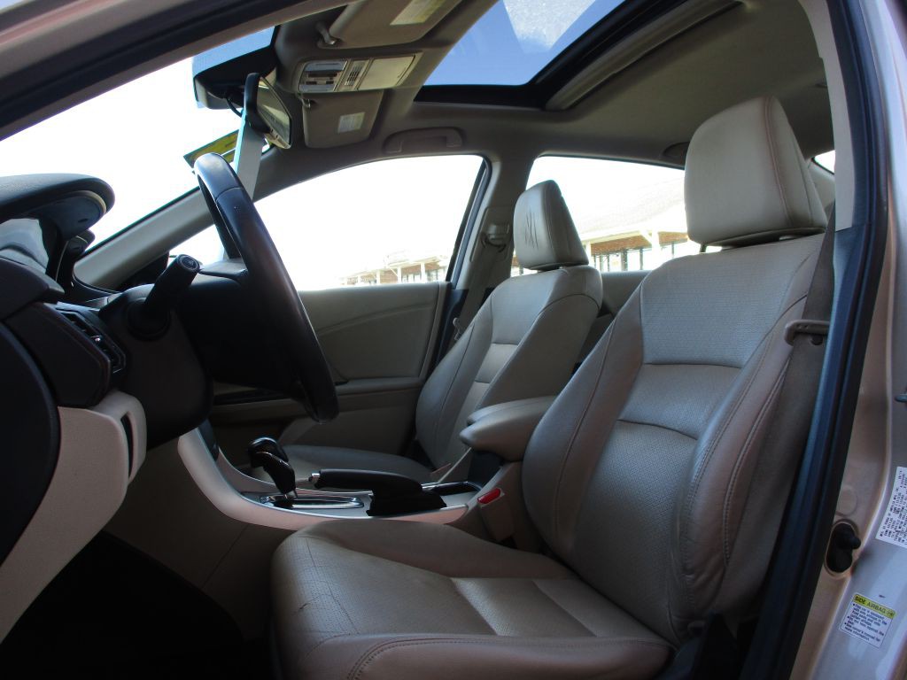 2014 Honda Accord Image 16