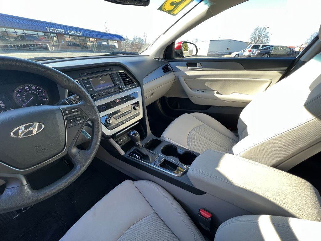 2015 Hyundai Sonata Image 17