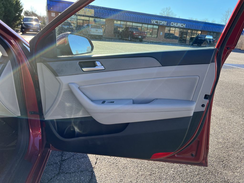 2015 Hyundai Sonata Image 19