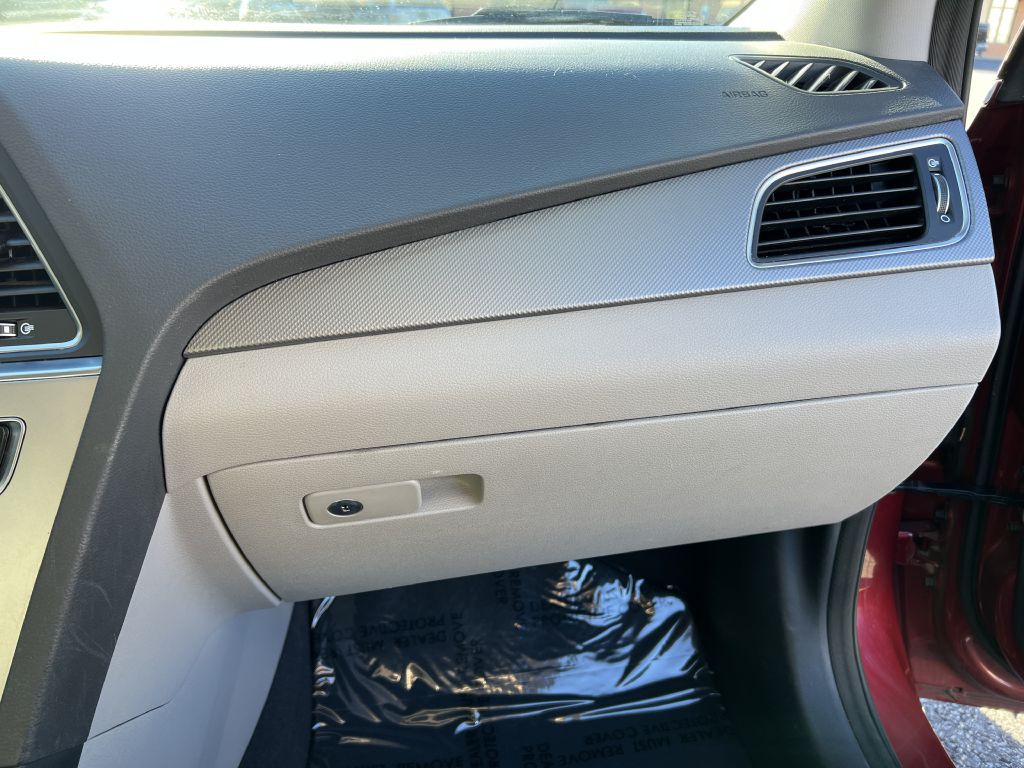 2015 Hyundai Sonata Image 22