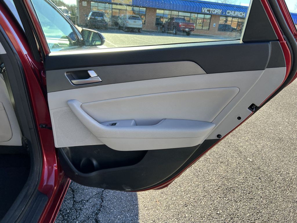 2015 Hyundai Sonata Image 25