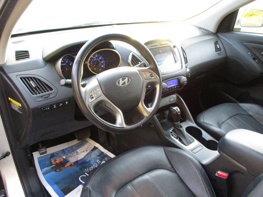 2014 Hyundai Tucson Image 16
