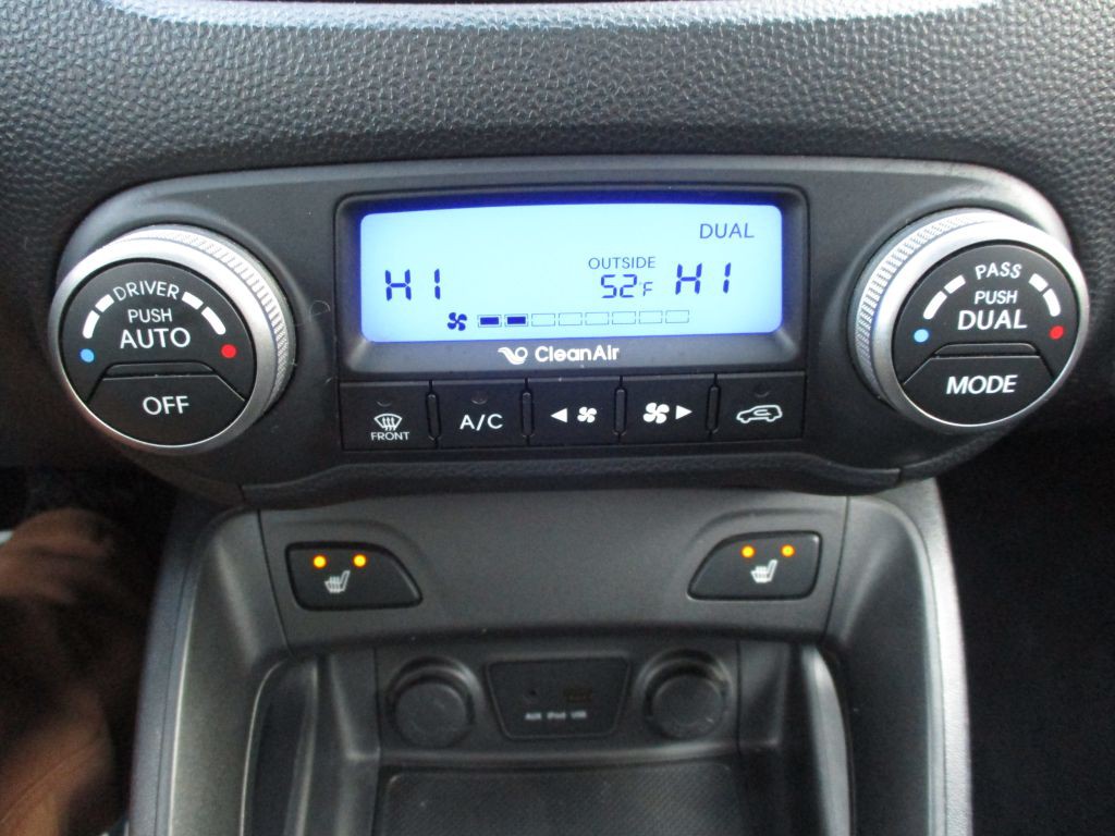 2014 Hyundai Tucson Image 32