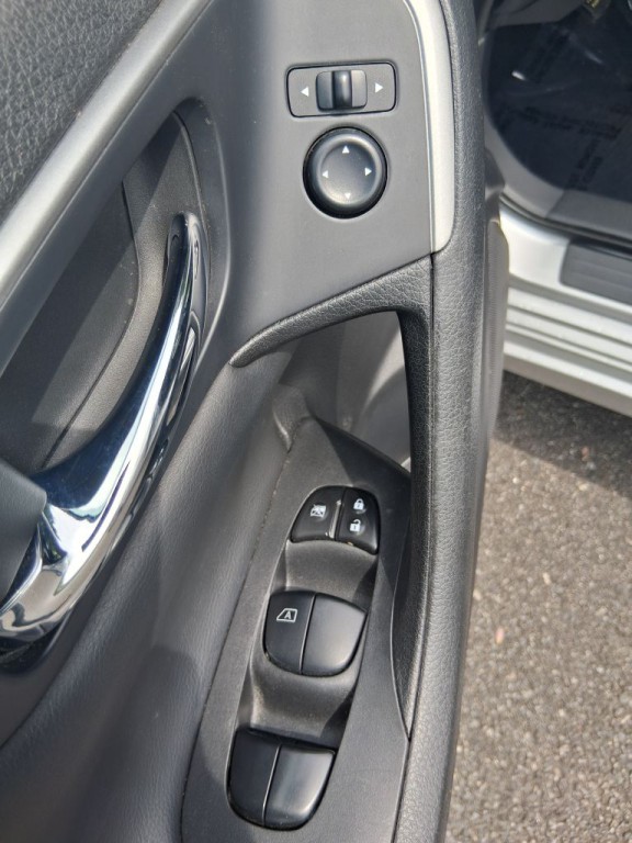 2015 Nissan Altima Image 15