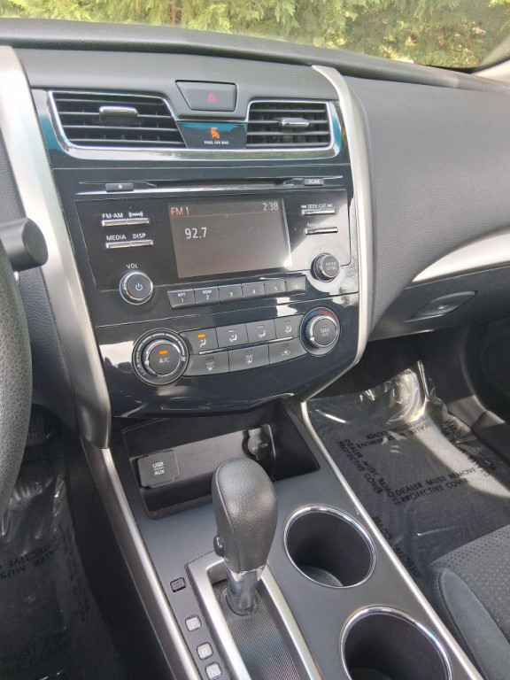 2015 Nissan Altima Image 32