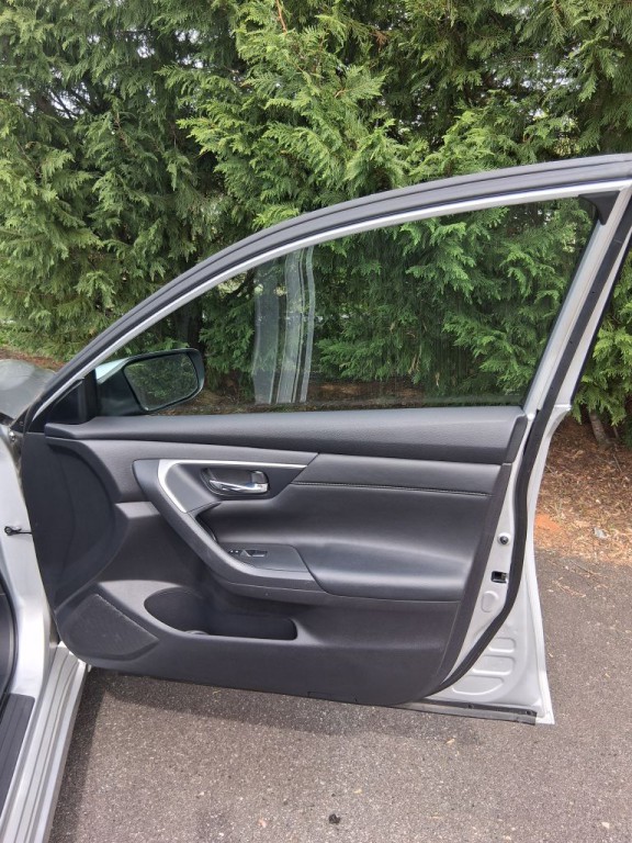 2015 Nissan Altima Image 40