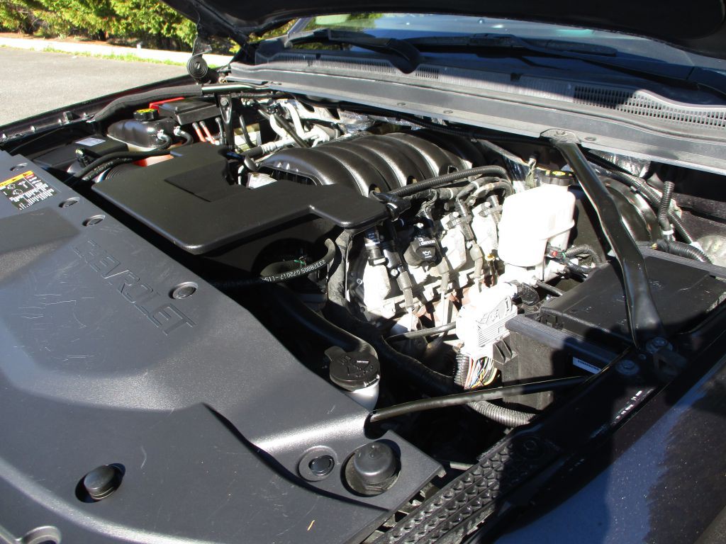 2017 Chevrolet Tahoe Image 18