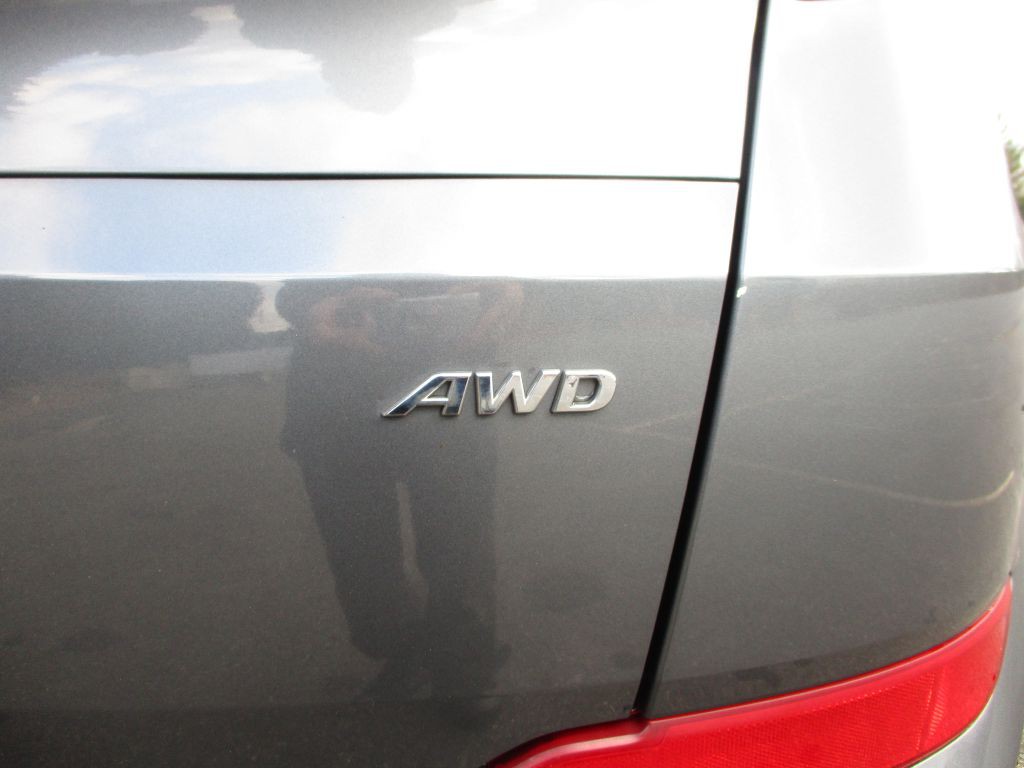 2015 Hyundai Tucson Image 12