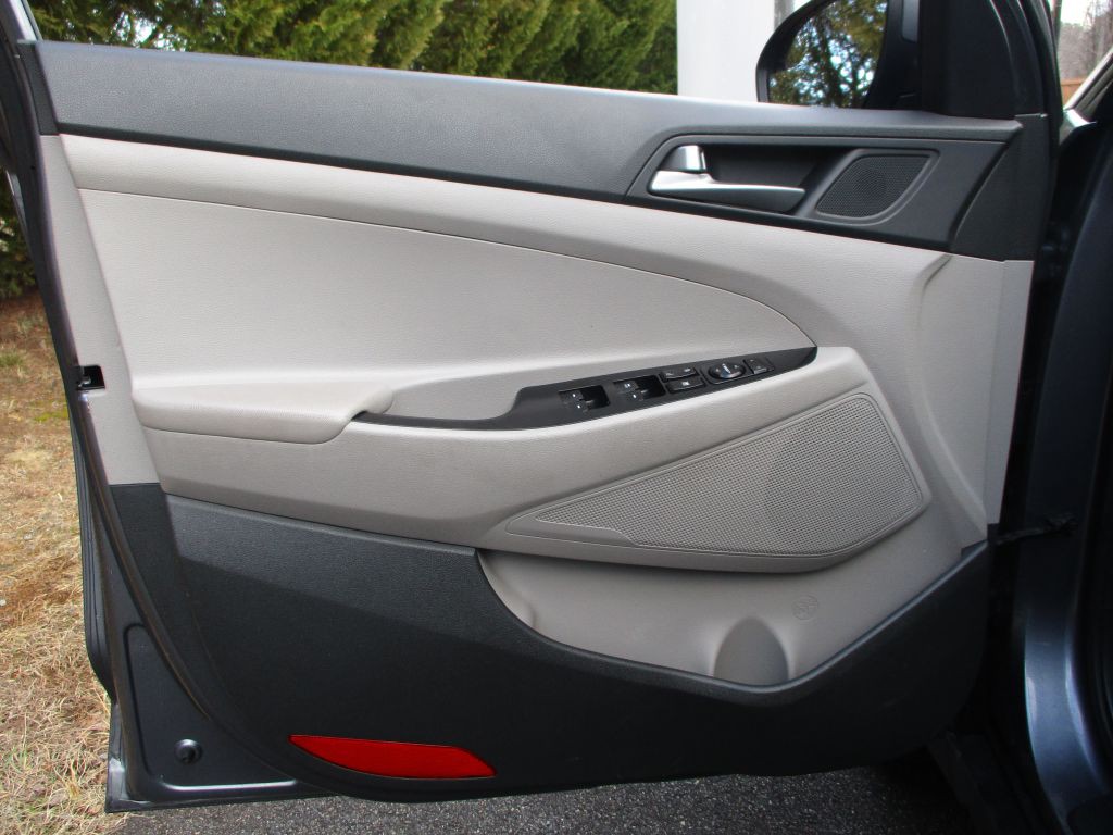 2015 Hyundai Tucson Image 16