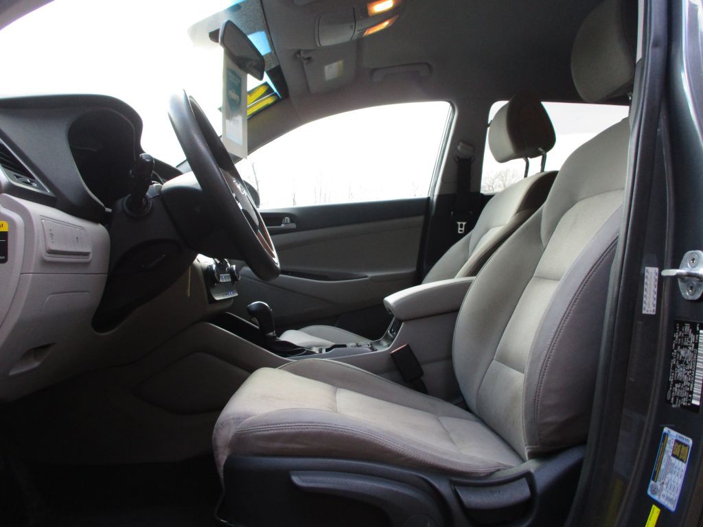 2015 Hyundai Tucson Image 18