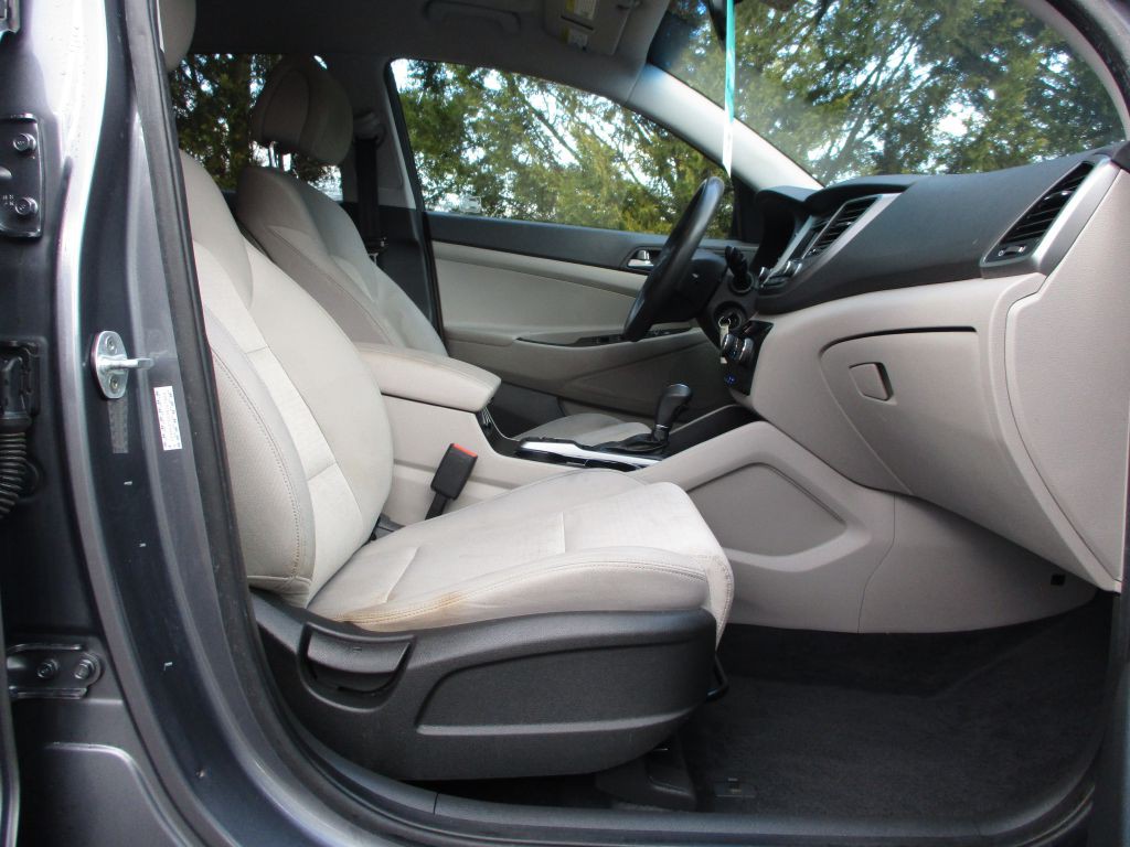 2015 Hyundai Tucson Image 23