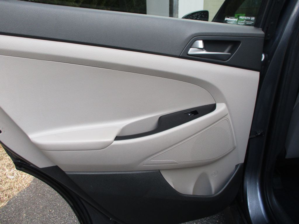 2015 Hyundai Tucson Image 25