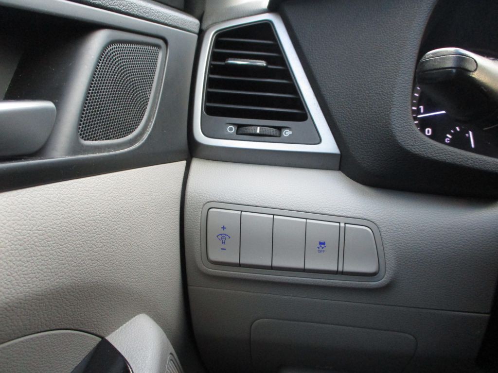 2015 Hyundai Tucson Image 40